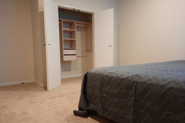 Photo of property in 8 Skua Road, Hobsonville, Auckland, 0616