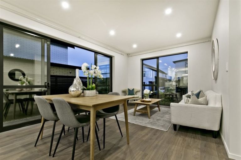 Photo of property in 7 Tihema Lane, Westgate, Auckland, 0614