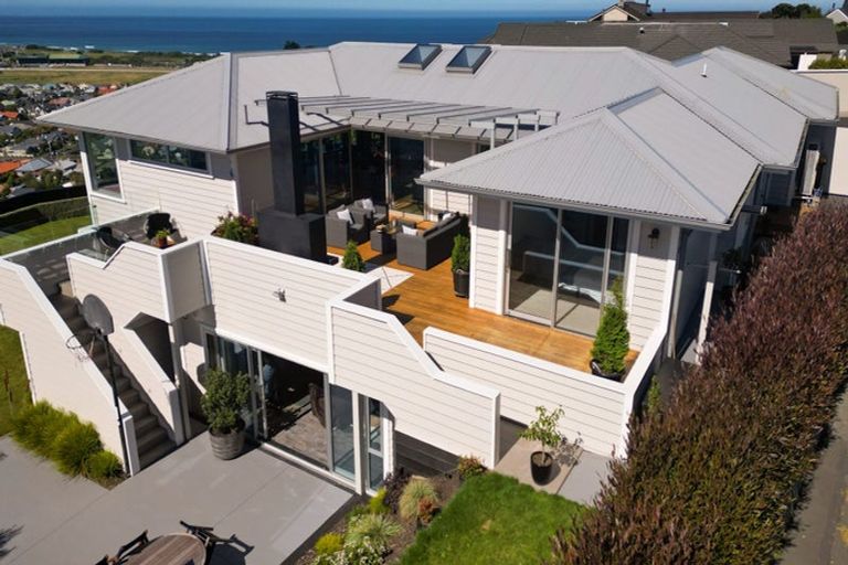 Photo of property in 93 Easther Crescent, Kew, Dunedin, 9012