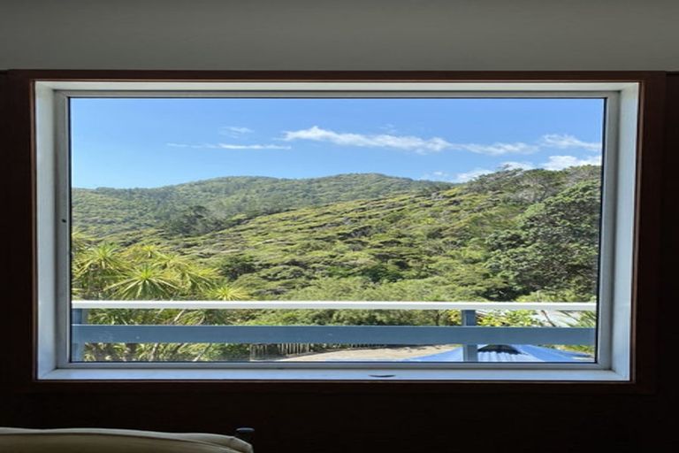 Photo of property in 91 Seaview Road, Piha, New Lynn, 0772