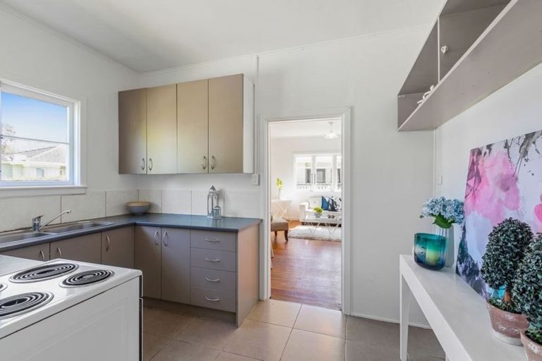 Photo of property in 1/42 Vine Street, Mangere East, Auckland, 2024