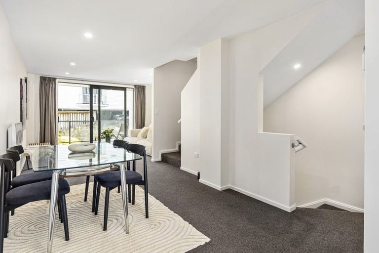 Photo of property in 2/464 Adelaide Road, Berhampore, Wellington, 6023