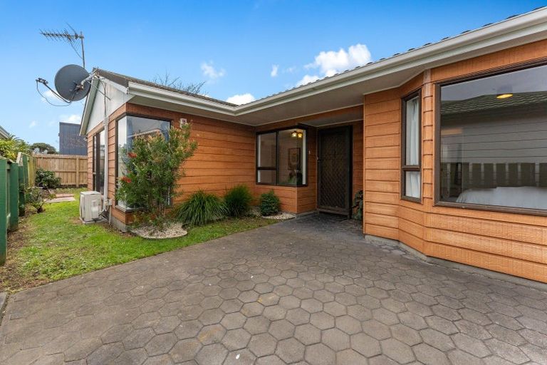 Photo of property in 51 Rotherham Terrace, Miramar, Wellington, 6022