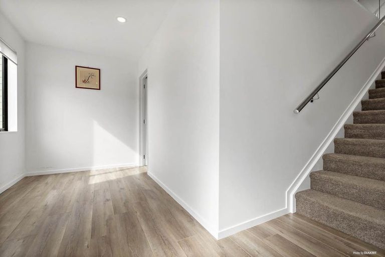 Photo of property in 22b Thornlow Street, Glendene, Auckland, 0602