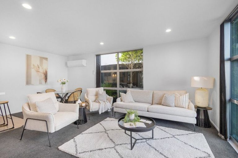 Photo of property in 547 Barbadoes Street, Edgeware, Christchurch, 8013