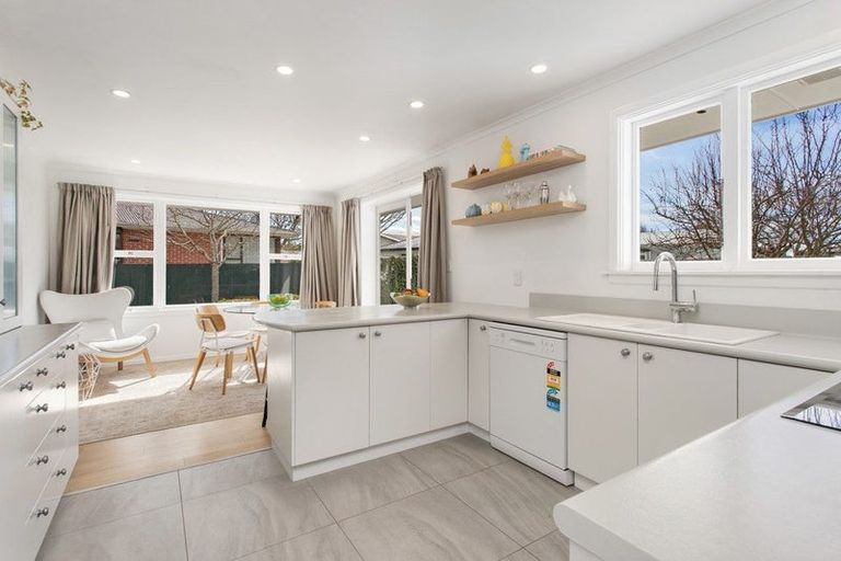 Photo of property in 126 Kendal Avenue, Burnside, Christchurch, 8053