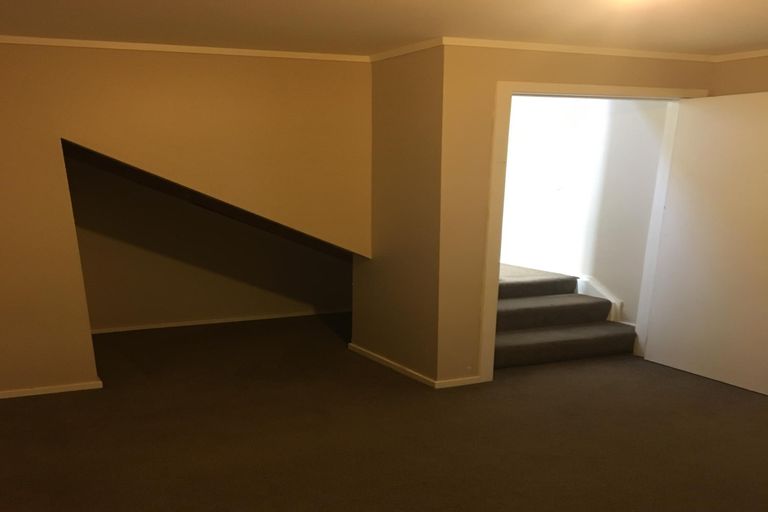 Photo of property in 25 Shortland Street, Regent, Whangarei, 0112