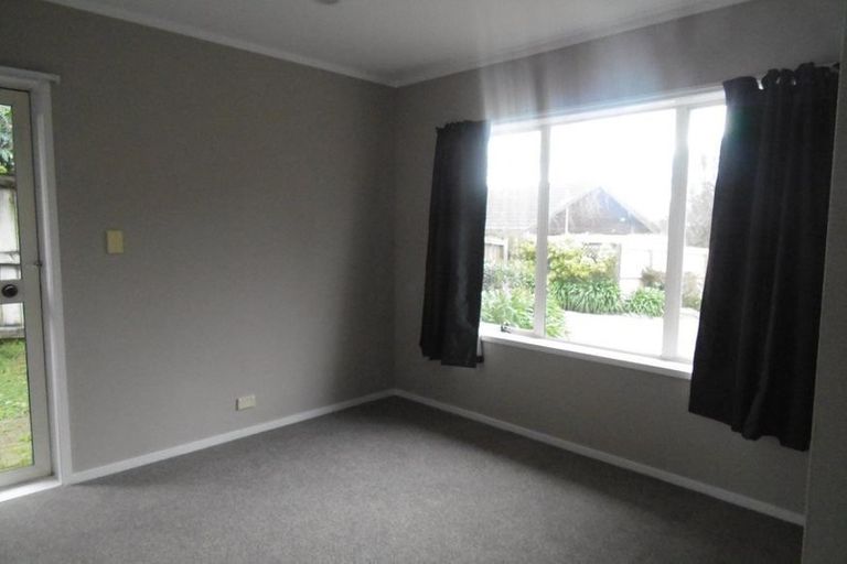 Photo of property in 1/100 Simmental Crescent, Somerville, Auckland, 2014