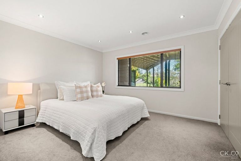Photo of property in 14 Mount Marua Way, Timberlea, Upper Hutt, 5018