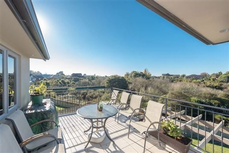 Photo of property in 48 Coleraine Drive, Rototuna, Hamilton, 3210