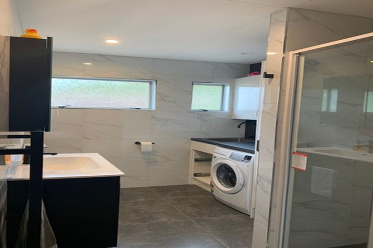 Photo of property in 1/6 Waterloo Place, Westown, New Plymouth, 4310