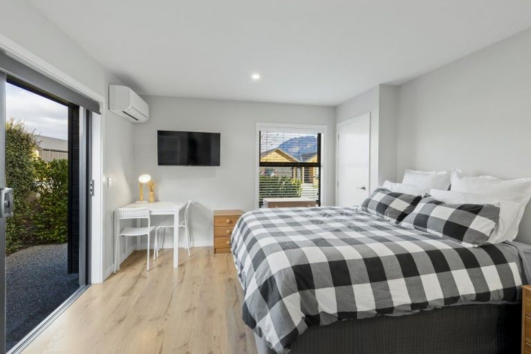 Photo of property in 14 Ward Street, Jacks Point, Queenstown, 9371