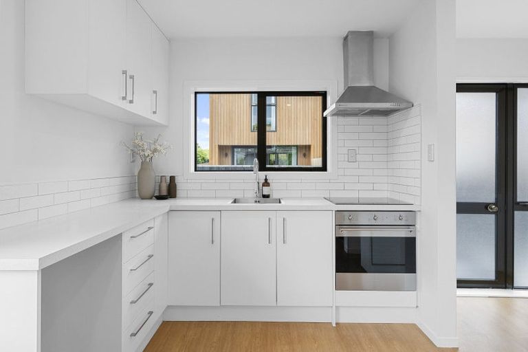 Photo of property in 2/60a Somme Street, St Albans, Christchurch, 8014