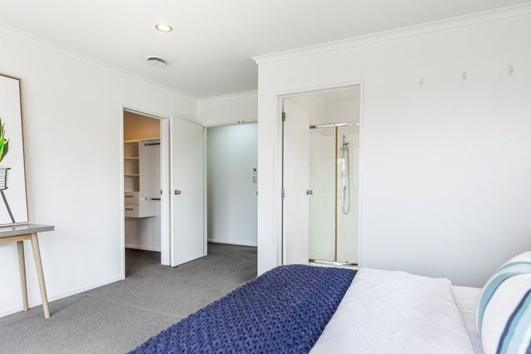 Photo of property in 8 Bonny Crescent, Massey, Auckland, 0614