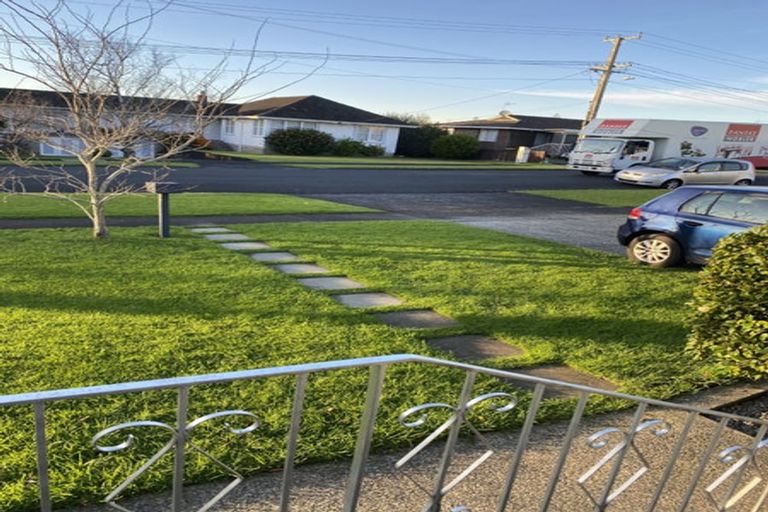 Photo of property in 1b Karaka Street, New Lynn, Auckland, 0600