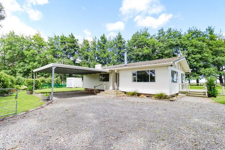 Photo of property in 213 Green Road, Awahuri, Palmerston North, 4476