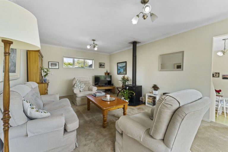 Photo of property in 20 Kiharoa Street, Otaki Beach, Otaki, 5512