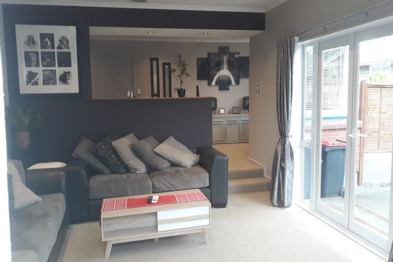 Photo of property in 33 Wingate Street, Redwood, Christchurch, 8051