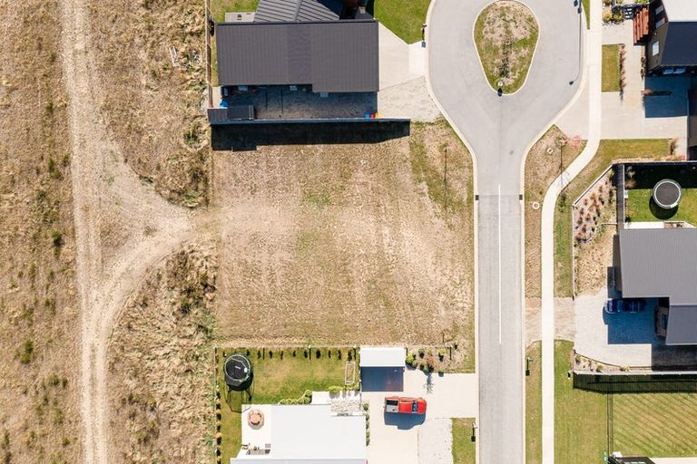 Photo of property in 14 Isthmus Place, Lake Hawea, 9382