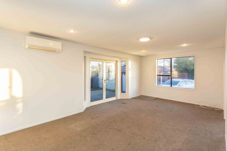 Photo of property in 9 Kinross Street, Hei Hei, Christchurch, 8042