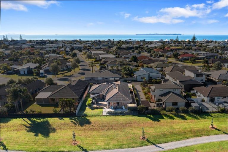 Photo of property in 27 Sarah Place, Papamoa Beach, Papamoa, 3118
