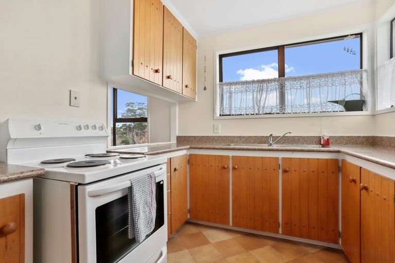 Photo of property in 22 West Harbour Drive, West Harbour, Auckland, 0618