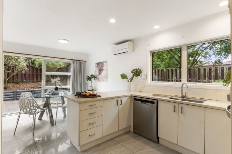 Photo of property in 2 Ashdown Place, Pahurehure, Papakura, 2113