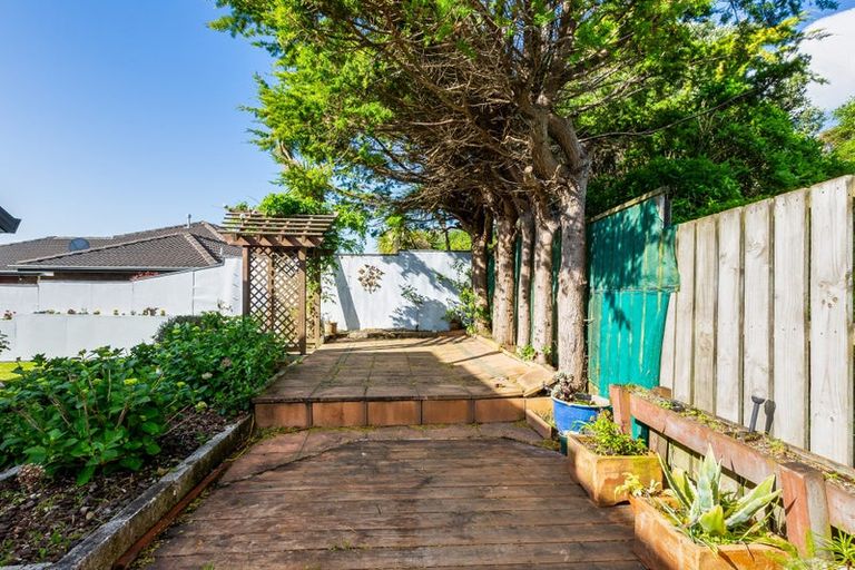 Photo of property in 12 Tombane Terrace, Papakowhai, Porirua, 5024