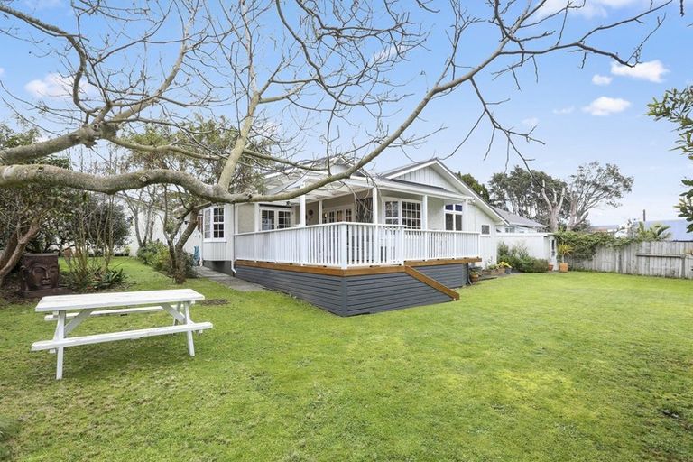Photo of property in 28 Dorset Avenue, Westown, New Plymouth, 4310