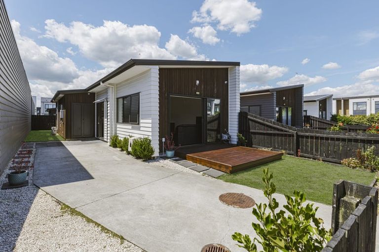 Photo of property in 4 Beardmore Lane, Papakura, 2110