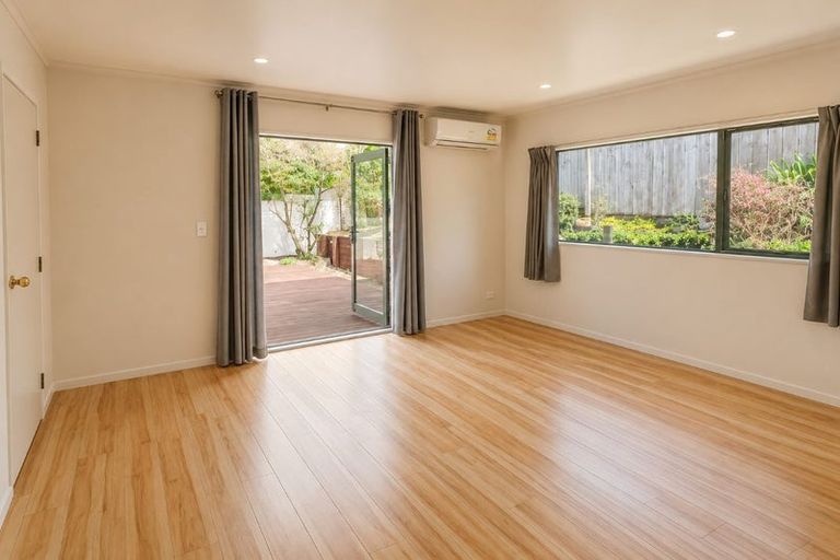 Photo of property in 2/63 Stanley Road, Glenfield, Auckland, 0629