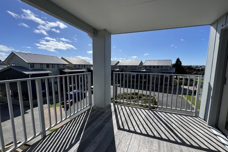 Photo of property in 204/28b Eileen Newey Place, Henderson, Auckland, 0612