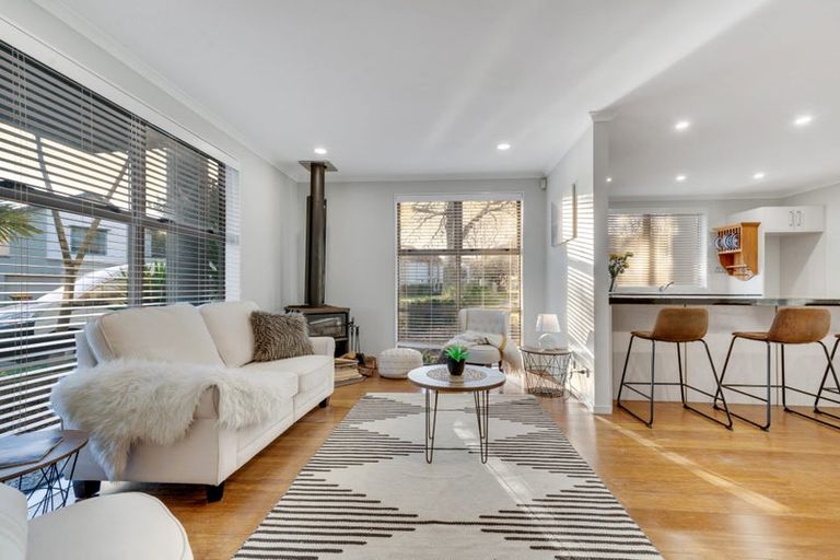Photo of property in 75 Bruce Pulman Drive, Takanini, 2112