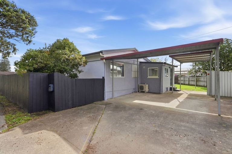 Photo of property in 49 Springs Road, Parakai, 0830