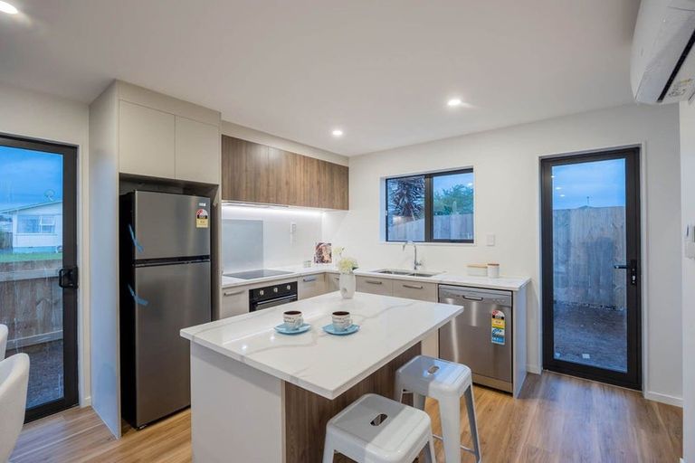 Photo of property in 8e Jupiter Street, Rosehill, Papakura, 2113