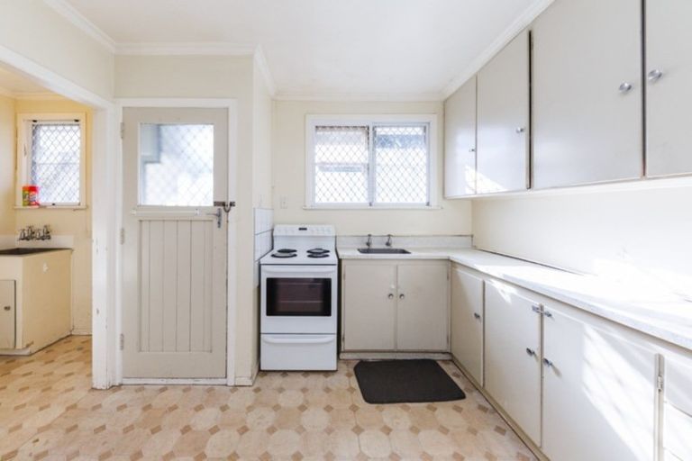 Photo of property in 4/93 Ruahine Street, Roslyn, Palmerston North, 4414