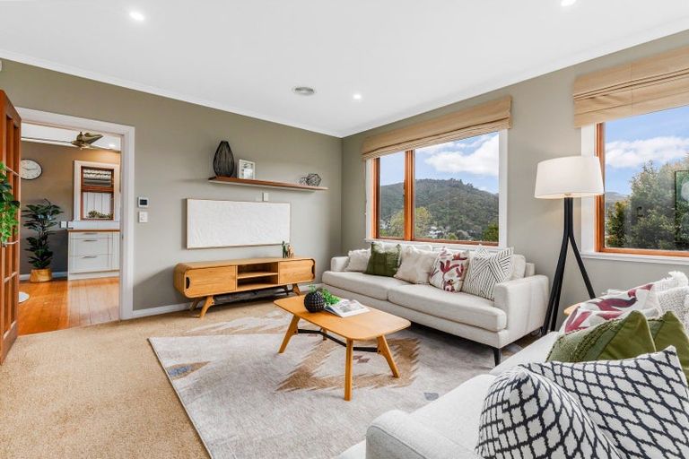 Photo of property in 129 Cockayne Road, Khandallah, Wellington, 6035