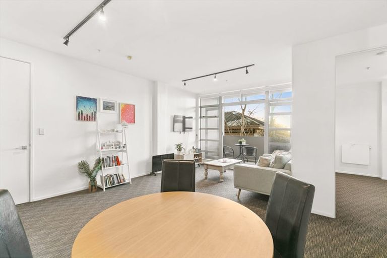 Photo of property in Vespa Apartments, 408/20 Hanson Street, Mount Cook, Wellington, 6021