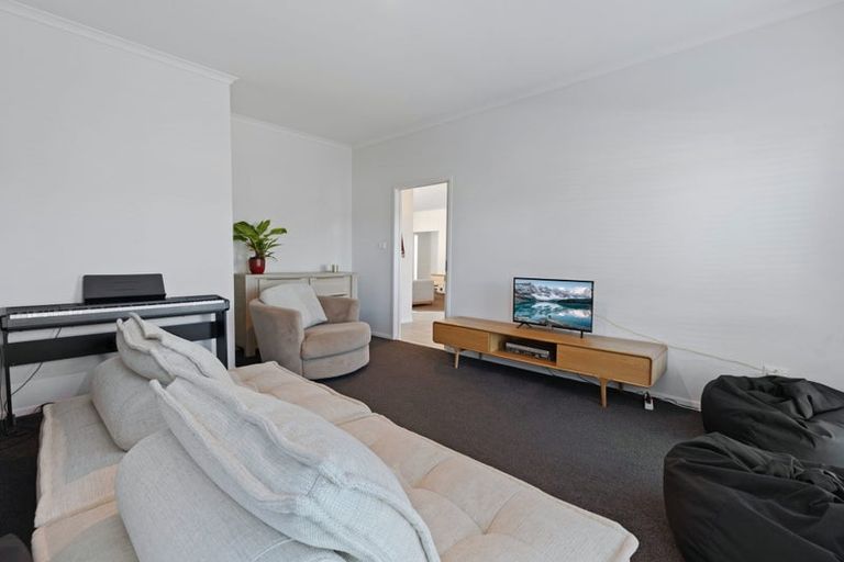 Photo of property in 57 Te Kio Crescent, Papamoa Beach, Papamoa, 3118