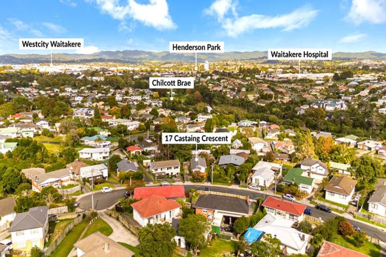 Photo of property in 17 Castaing Crescent, Te Atatu South, Auckland, 0610