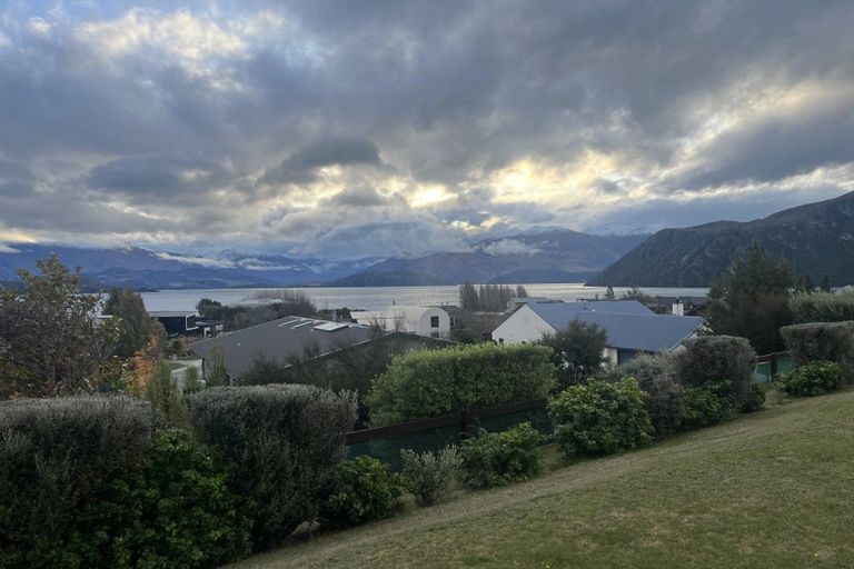 Photo of property in 3 Briar Bank Drive, Wanaka, 9305