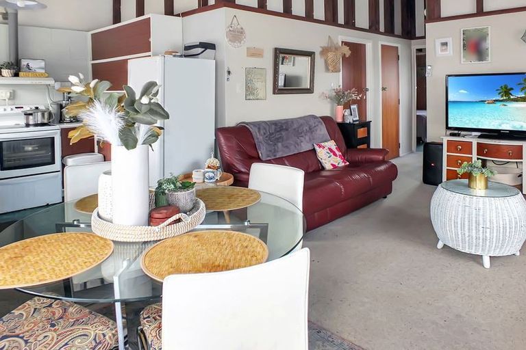 Photo of property in 52a Futter Street, Foxton, 4814