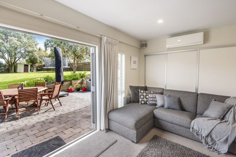 Photo of property in 31 Sealy Road, Torbay, Auckland, 0630