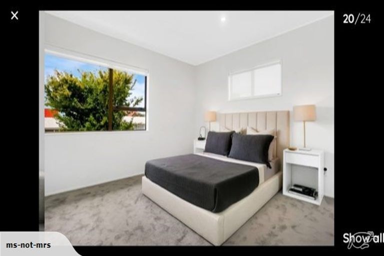 Photo of property in 2/17 Oliver Street, Point Chevalier, Auckland, 1022