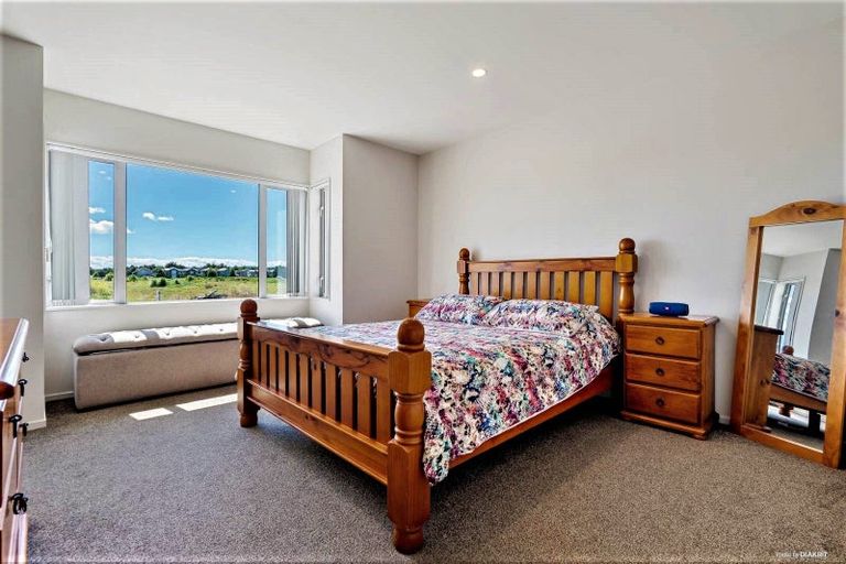 Photo of property in 100 Arion Road, Takanini, 2112