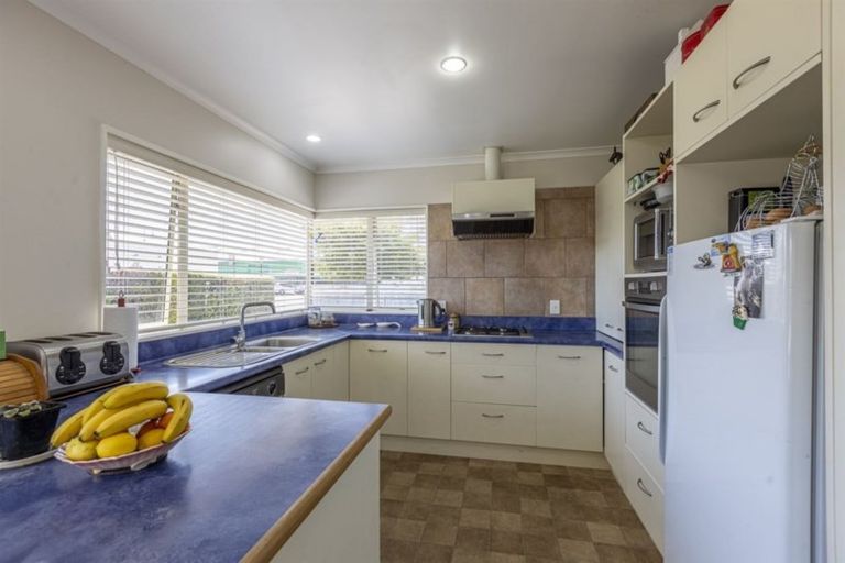 Photo of property in 10 Warwick Street, Feilding, 4702