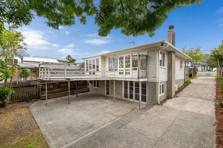 Photo of property in 1/95 Sylvan Avenue, Northcote, Auckland, 0627