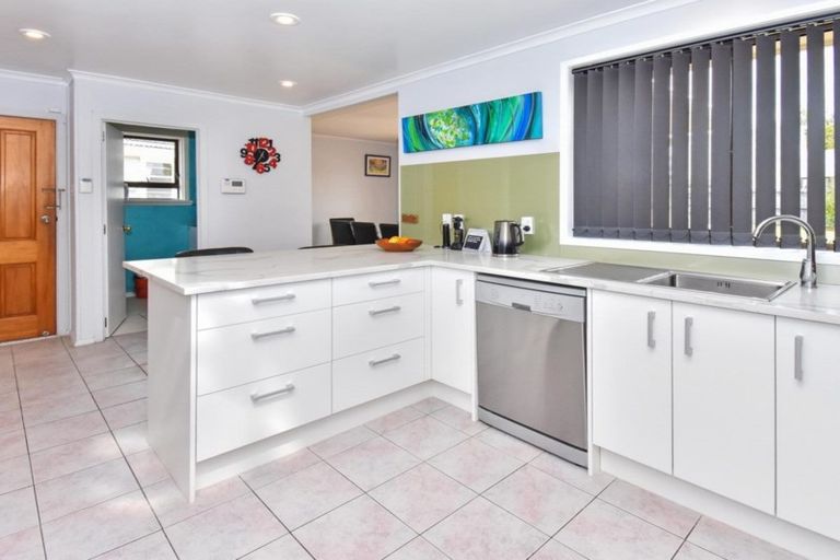 Photo of property in 3 Bowen Street, Manurewa East, Auckland, 2102