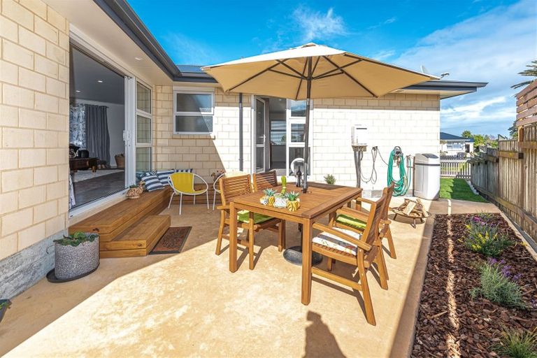 Photo of property in 98 Matai Street, Castlecliff, Whanganui, 4501