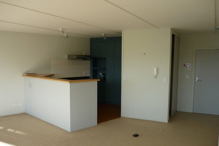 Photo of property in 74 Nairn Street, Mount Cook, Wellington, 6011